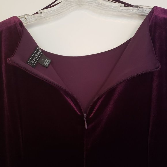 Jessica Howard JH9M8513 Plum Stretch Velvet Side Ruched Embellished Sheath Dress - Picture 9 of 10